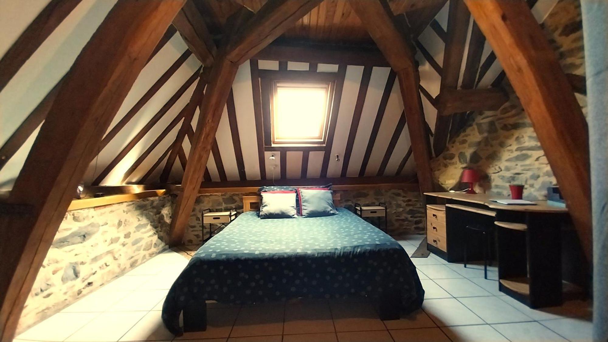 Climatise 2 Etoiles, Vue Sur Les Remparts, Centre De Rocroi, Parking Privatif Et Garage Velos Appartement Rocroi
