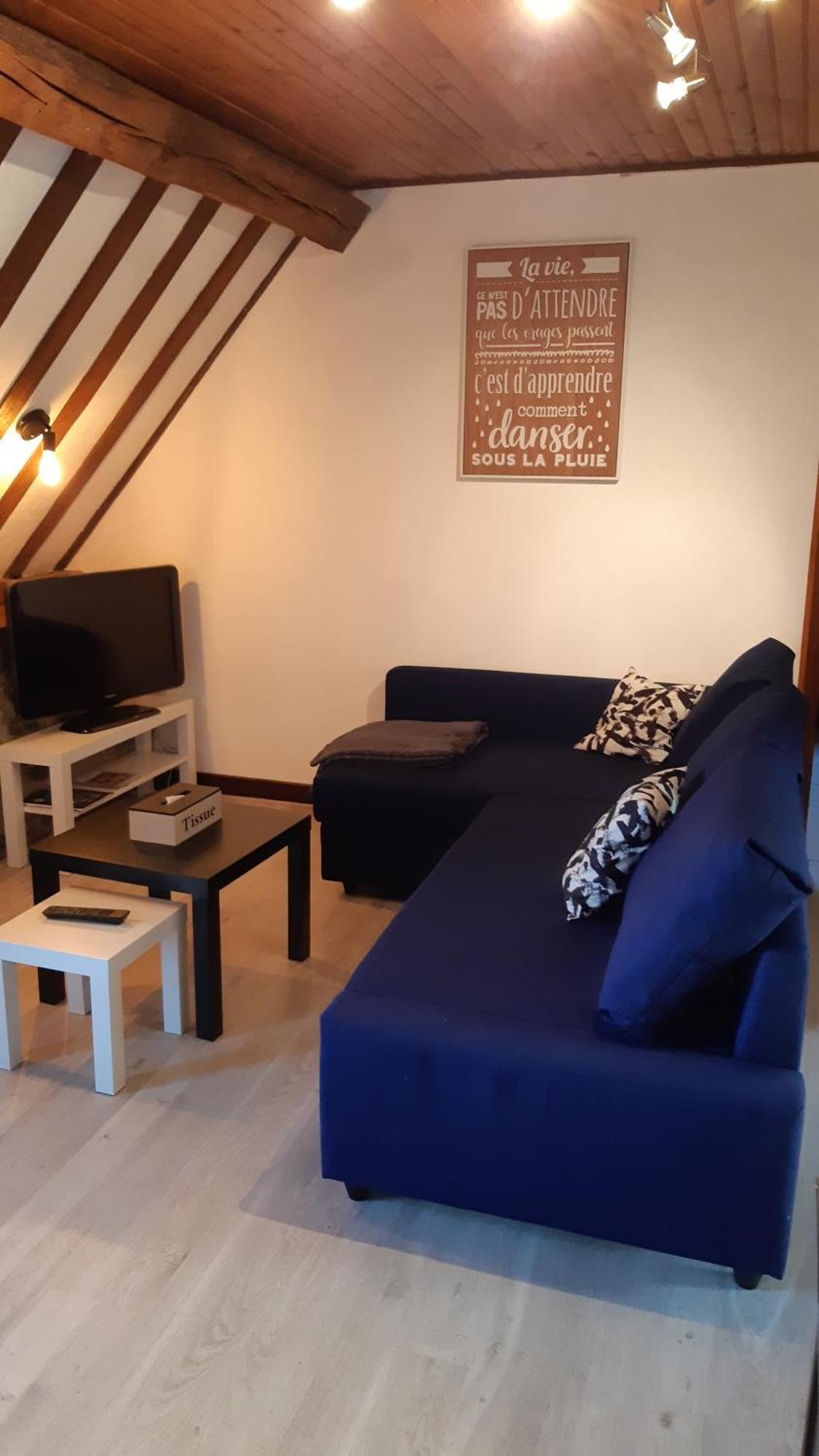 Appartement Climatise 2 Etoiles, Vue Sur Les Remparts, Centre De Rocroi, Parking Privatif Et Garage Velos Rocroi