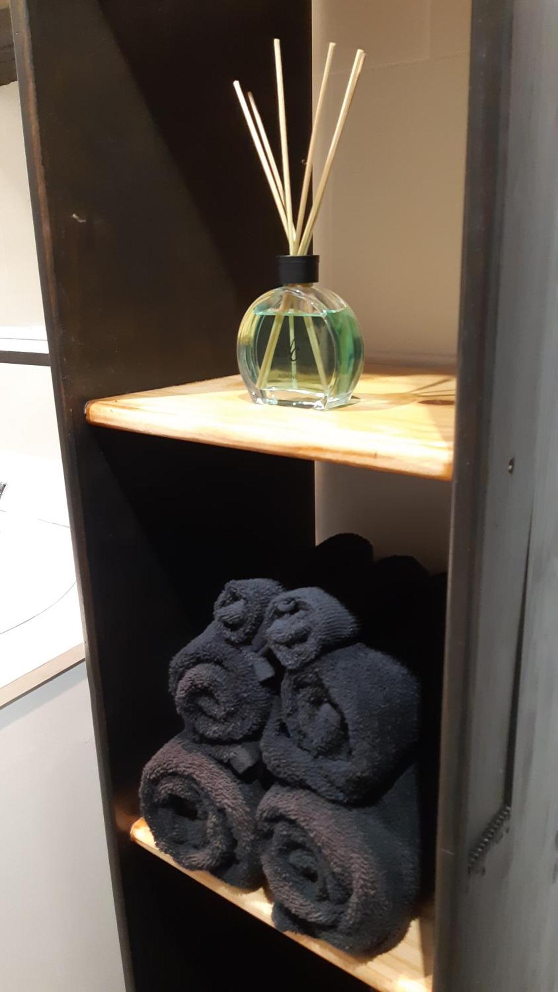 Climatise 2 Etoiles, Vue Sur Les Remparts, Centre De Rocroi, Parking Privatif Et Garage Velos *
