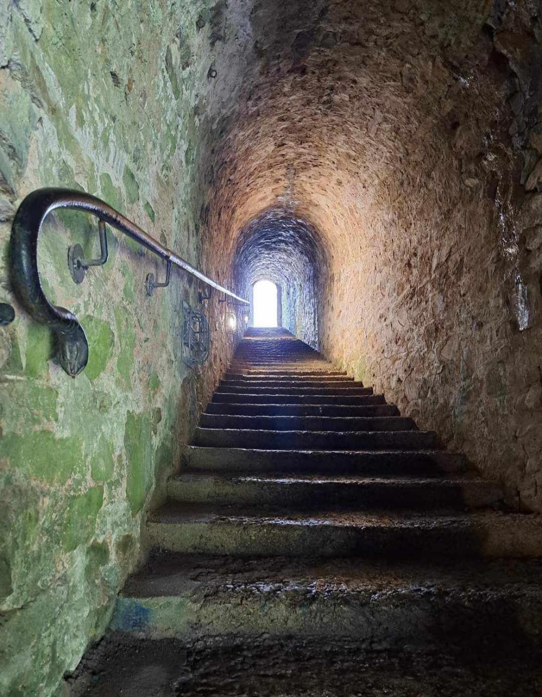 Climatise 2 Etoiles, Vue Sur Les Remparts, Centre De Rocroi, Parking Privatif Et Garage Velos Rocroi